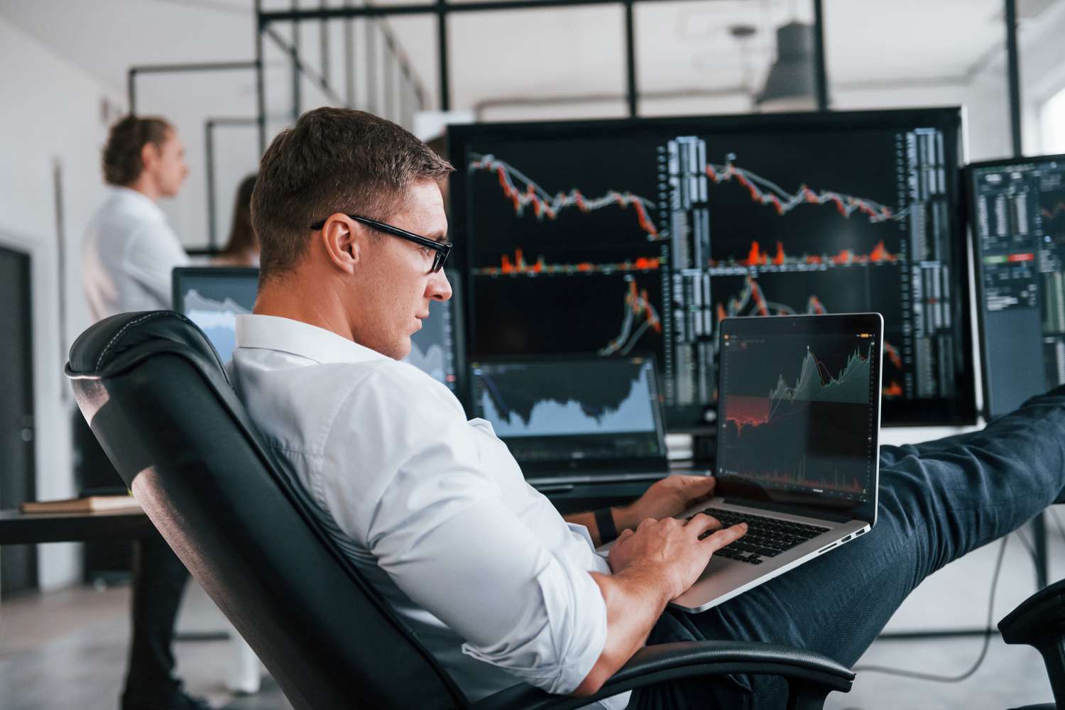 Commodities Trading and the Impact of Seasonality on Market Prices